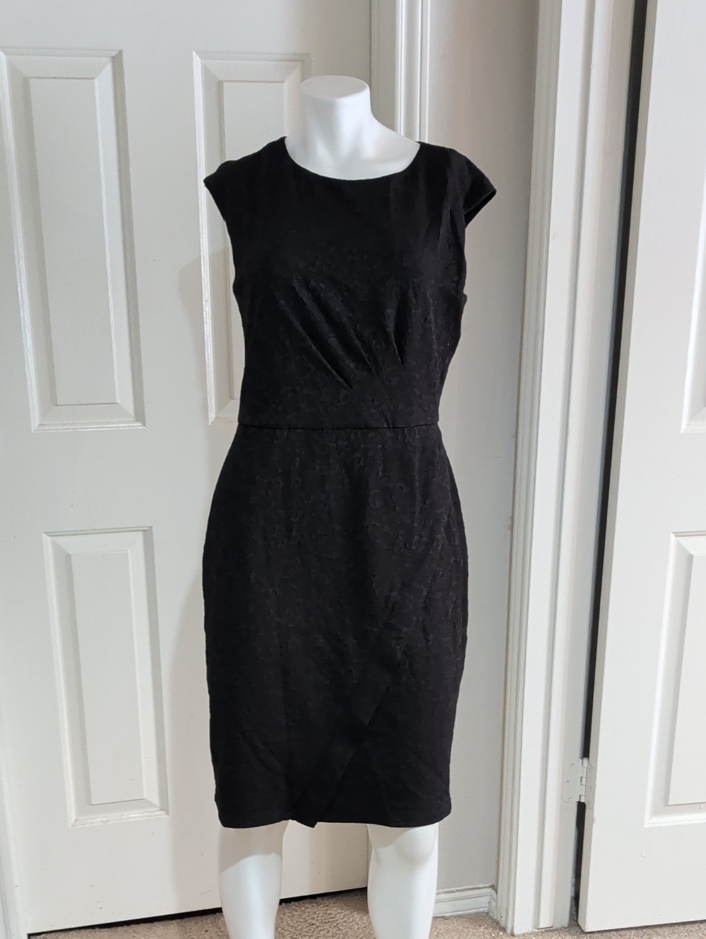 NorthStyle Black Patterned Cap-Sleeve Midi Sheath Dress Women's 12